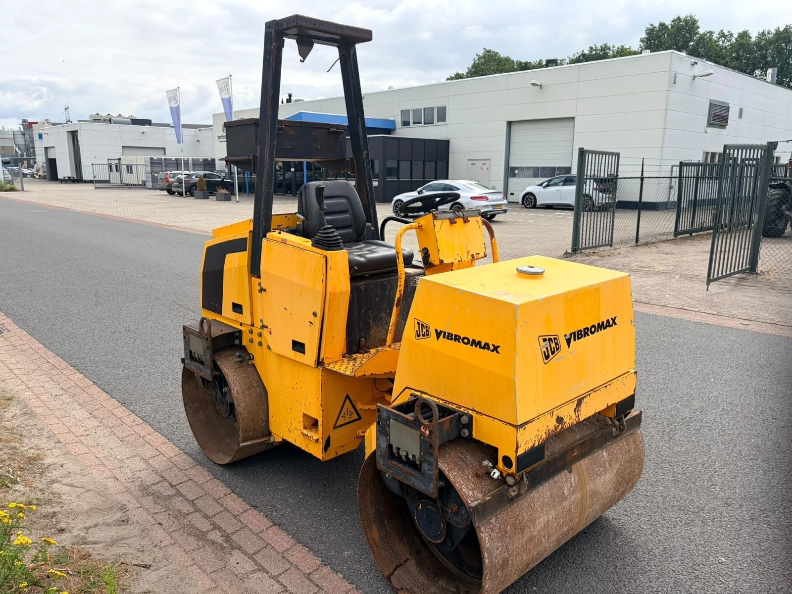 Валяк Друга марка JCB VMT280