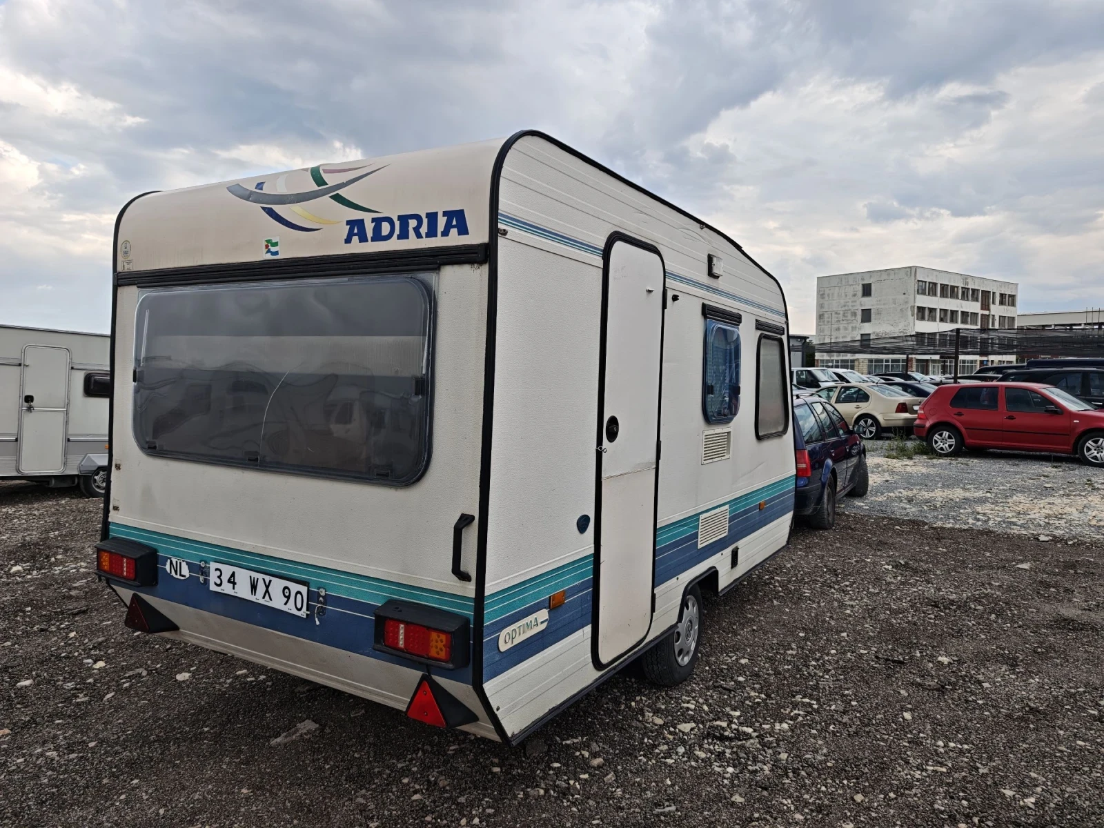 Каравана Adria Adria, снимка 2 - Каравани и кемпери - 55411538