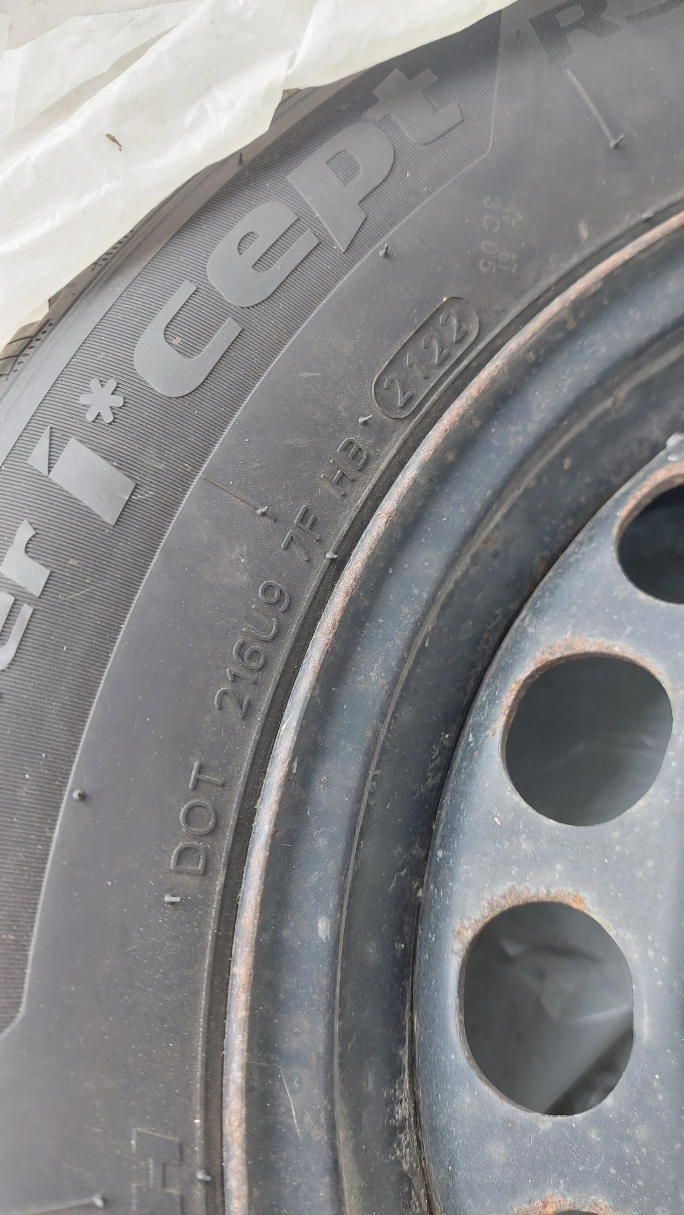 ���� � ������ 215/60R16 | Mobile.bg � ����������� 2