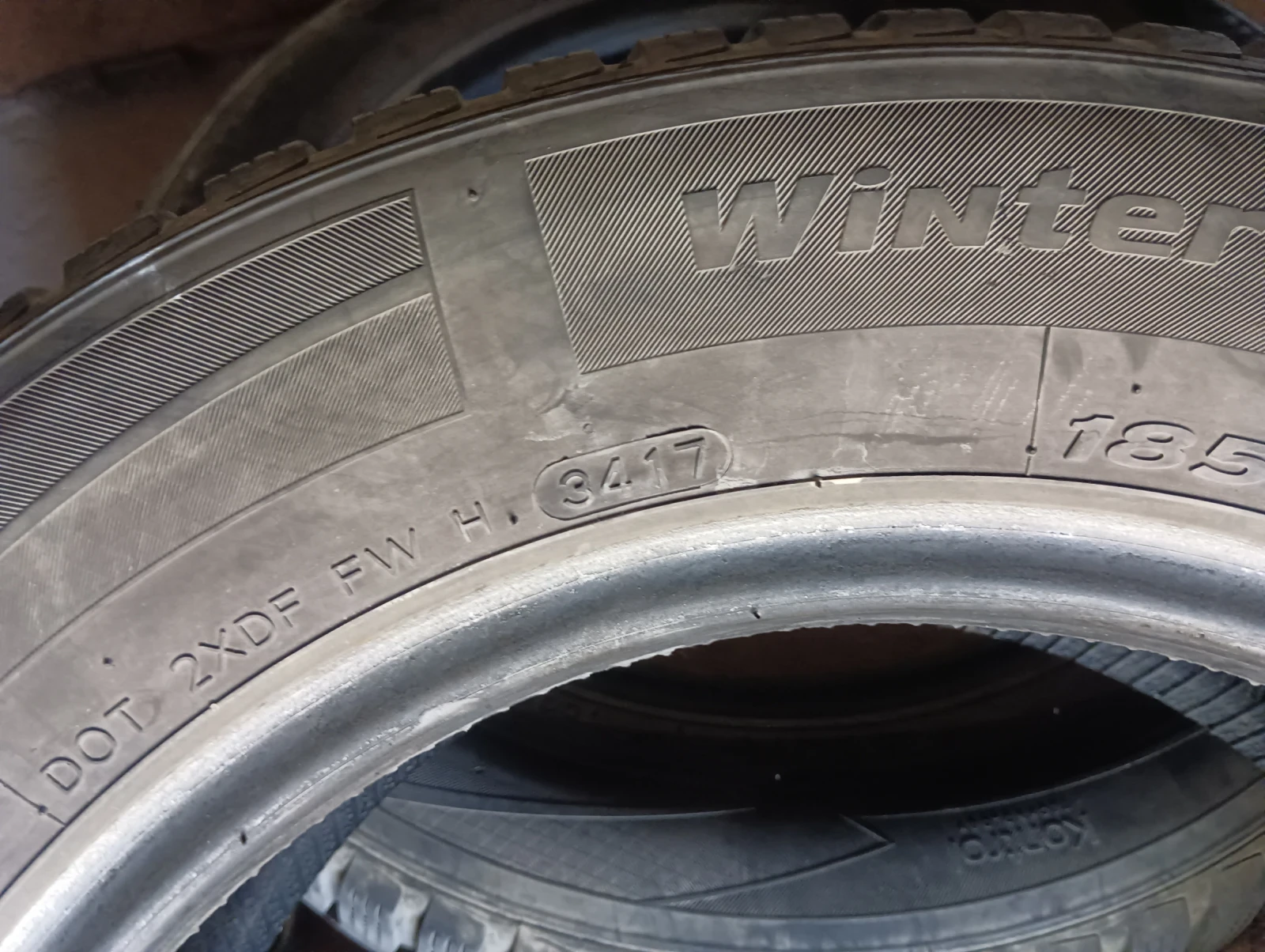 Гуми Зимни 185/65R15, снимка 2 - Гуми и джанти - 54718811