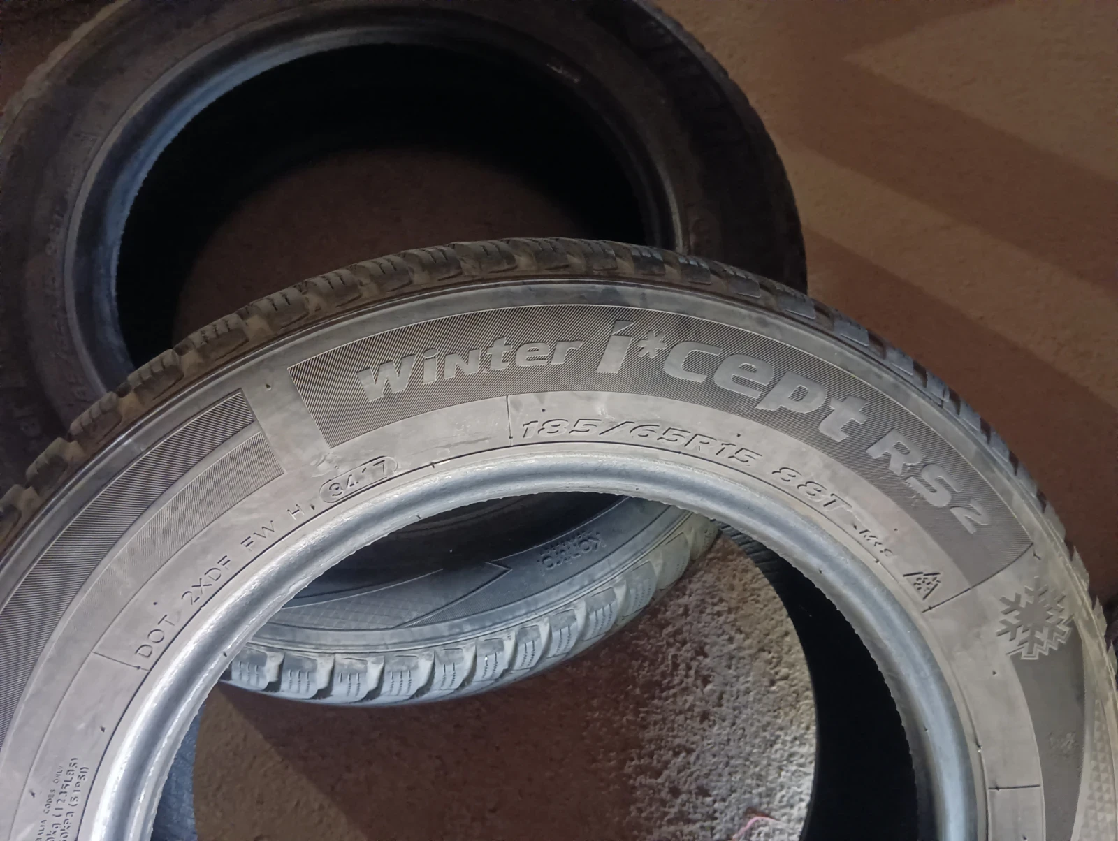 Гуми Зимни 185/65R15, снимка 3 - Гуми и джанти - 54718811