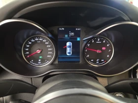 Mercedes-Benz C 300 4MATIC AMG Line | Панорама | Кожа | Камера | Памет, снимка 9