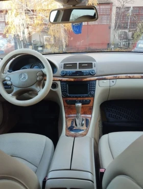Mercedes-Benz E 320, снимка 8