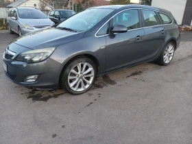 Opel Astra Sports Tourer, снимка 2