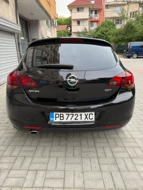 Обява за продажба на Opel Astra Cosmo 2.0 Diesel Уникална!!! ~11 499 лв. - изображение 4