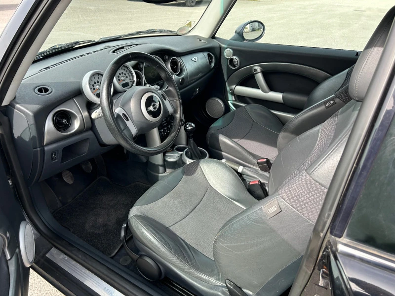 Mini Cooper 1.6 John Cooper* NAVI* RECARO* KLIMA, снимка 9 - Автомобили и джипове - 46412395