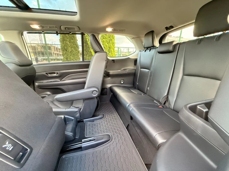 Toyota Grand Highlander LIMITED AWD, снимка 17 - Автомобили и джипове - 52874548