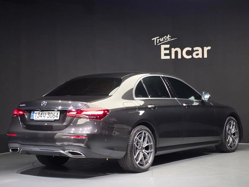 Mercedes-Benz E 220 E220d 4MATIC AMG Line| 143к.с.| ВКЛ.ТЕХНОТЕСТ, снимка 2 - Автомобили и джипове - 55718572