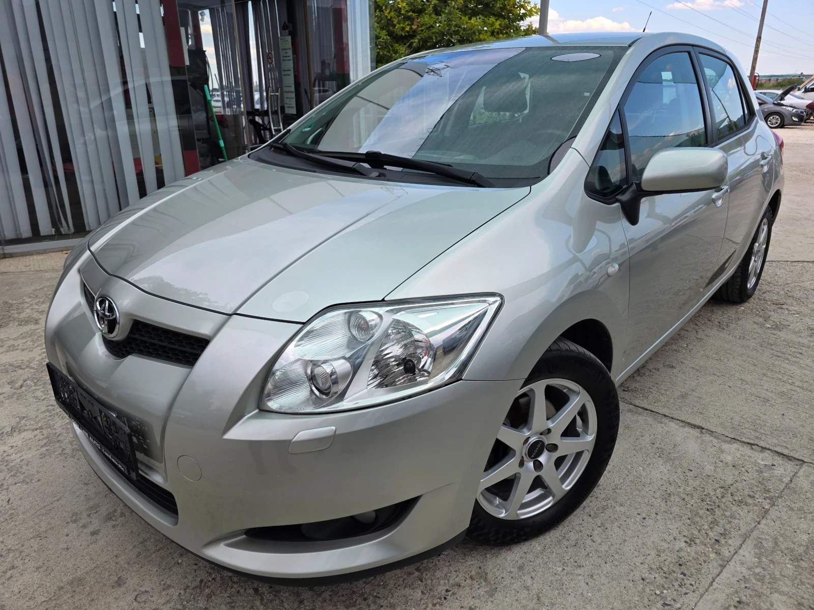 Toyota Auris 1.6 VVTI    KeyLessGO | Mobile.bg   1