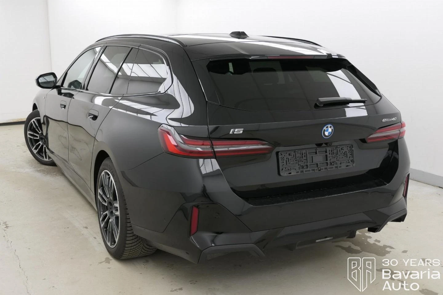 BMW i5 eDrive40 Touring M Sport Paket Automatic | Mobile.bg   2