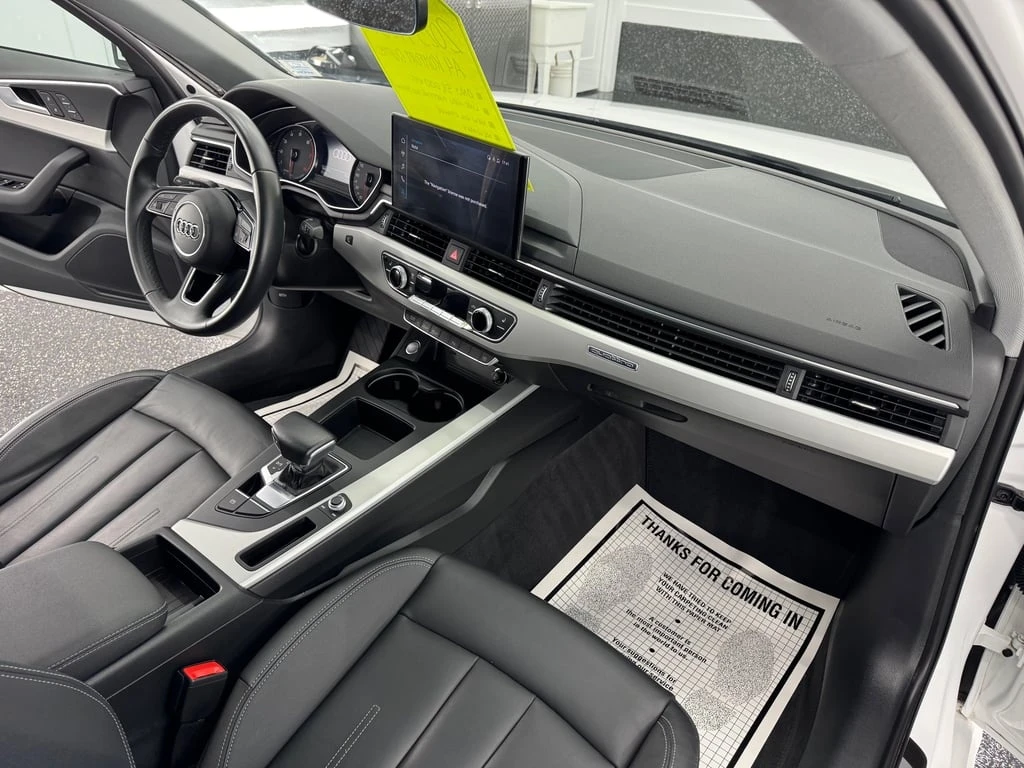 Audi A4 * Komfort * CARFAX* ДИСТРОНИК * ПОДГРЕВИ - изображение 7