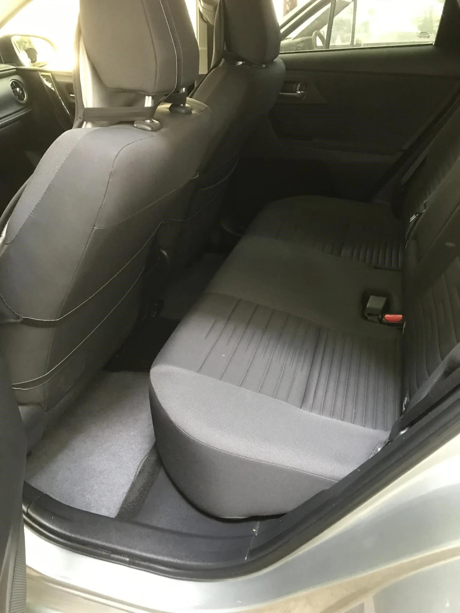 Toyota Auris, снимка 4 - Автомобили и джипове - 53912853