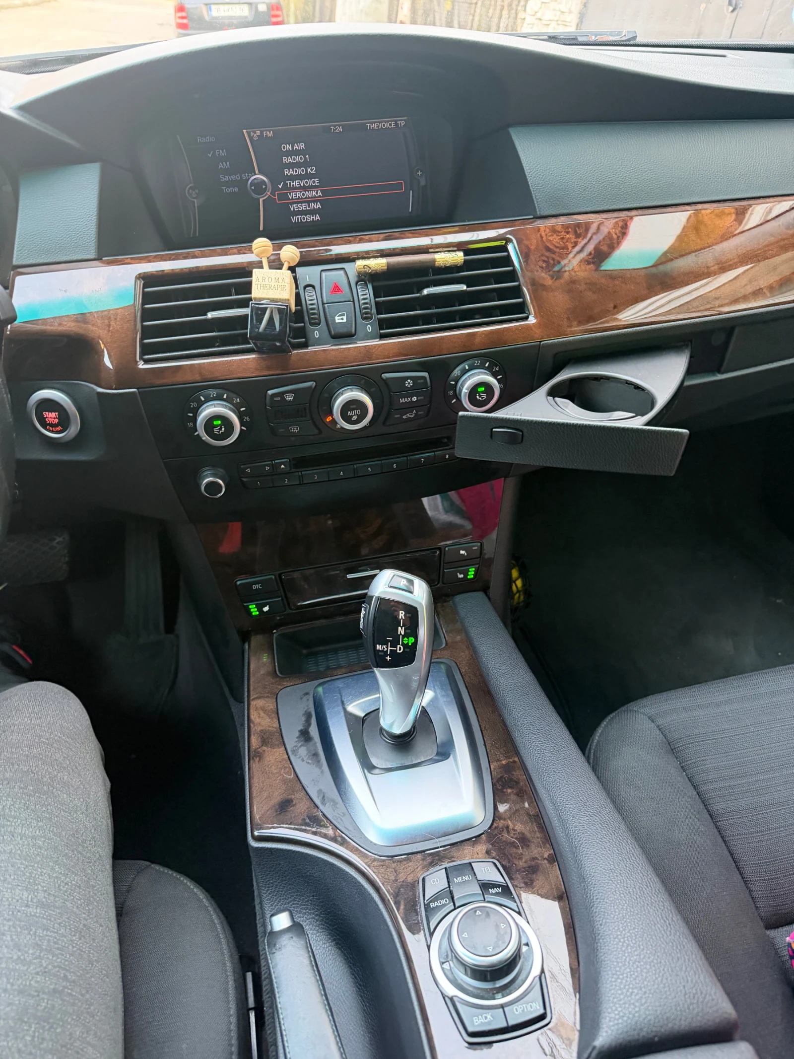 BMW 525 Vakum/keyless/dynamic auto/, снимка 6 - Автомобили и джипове - 53962464