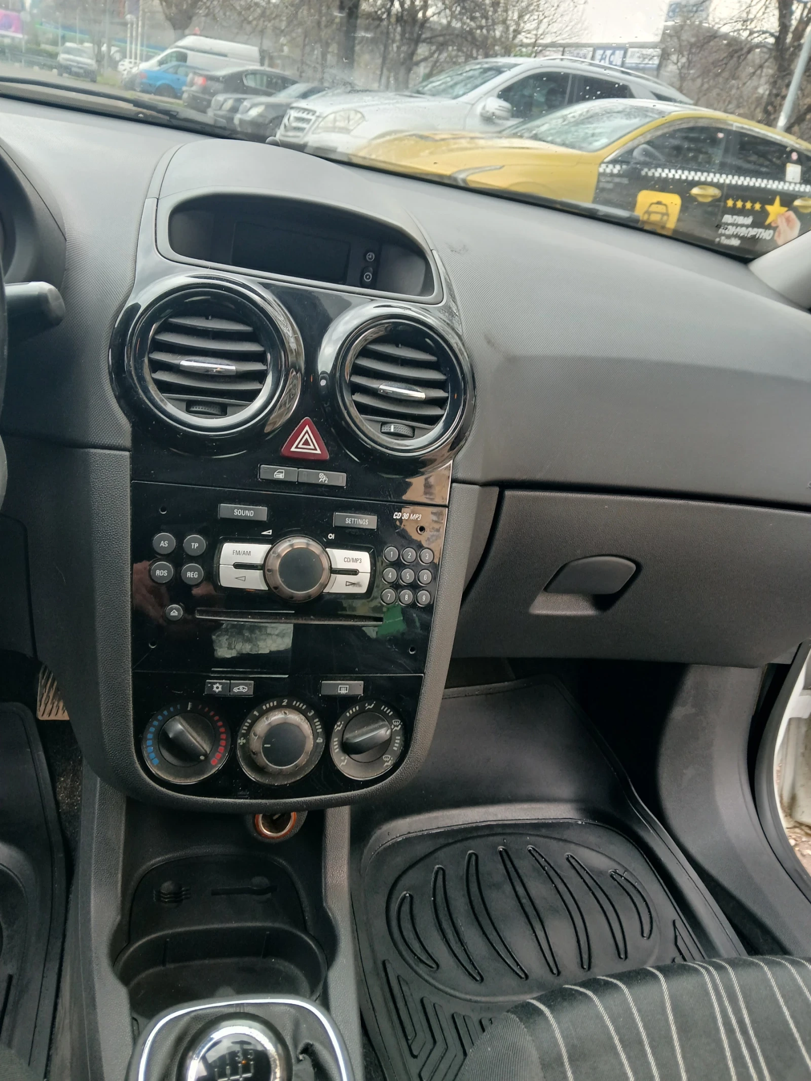 Opel Corsa 1000кубика, снимка 9 - Автомобили и джипове - 54165886