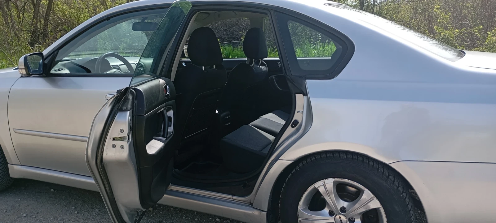 Subaru Legacy 2.0, снимка 6 - Автомобили и джипове - 54229407