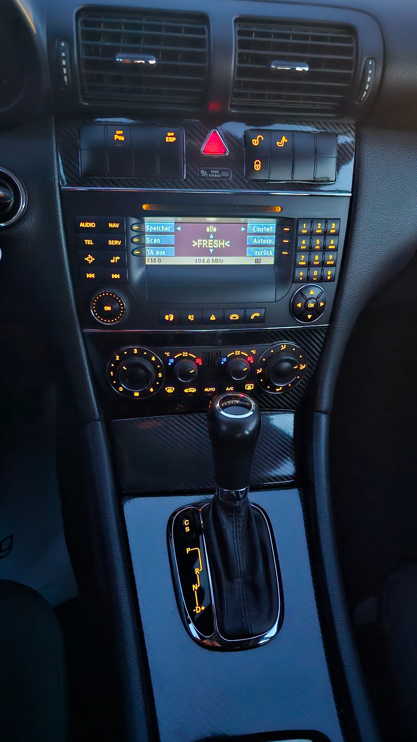 Mercedes-Benz C 220 CDI-Elegance , снимка 16 - Автомобили и джипове - 54410403