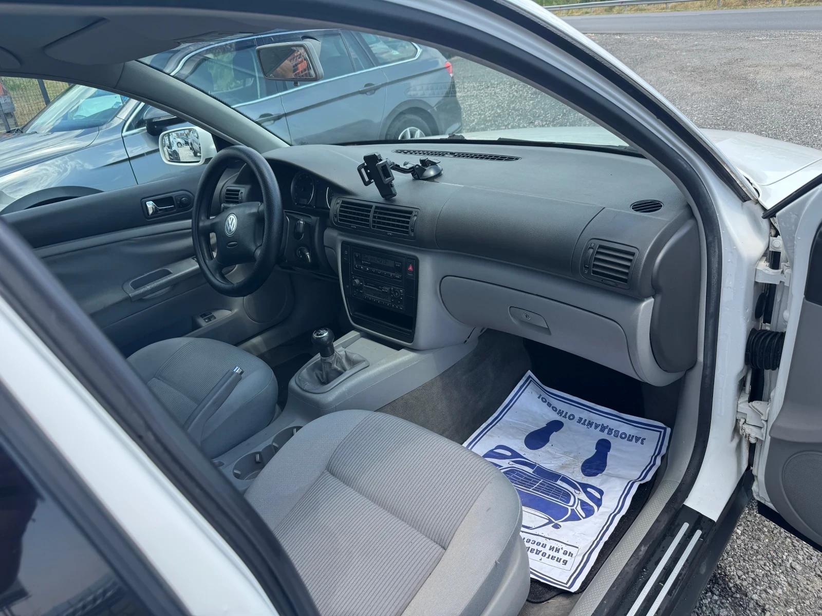 VW Passat 1.9 TDI * 101k.c* , снимка 9 - Автомобили и джипове - 54635329