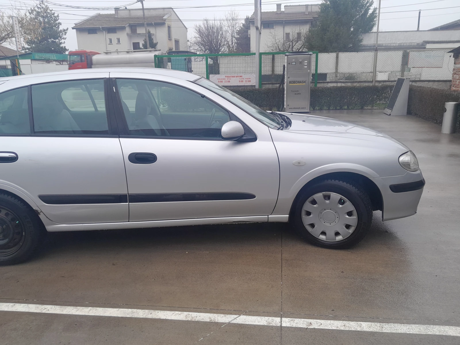 Nissan Almera, снимка 3 - Автомобили и джипове - 54656279