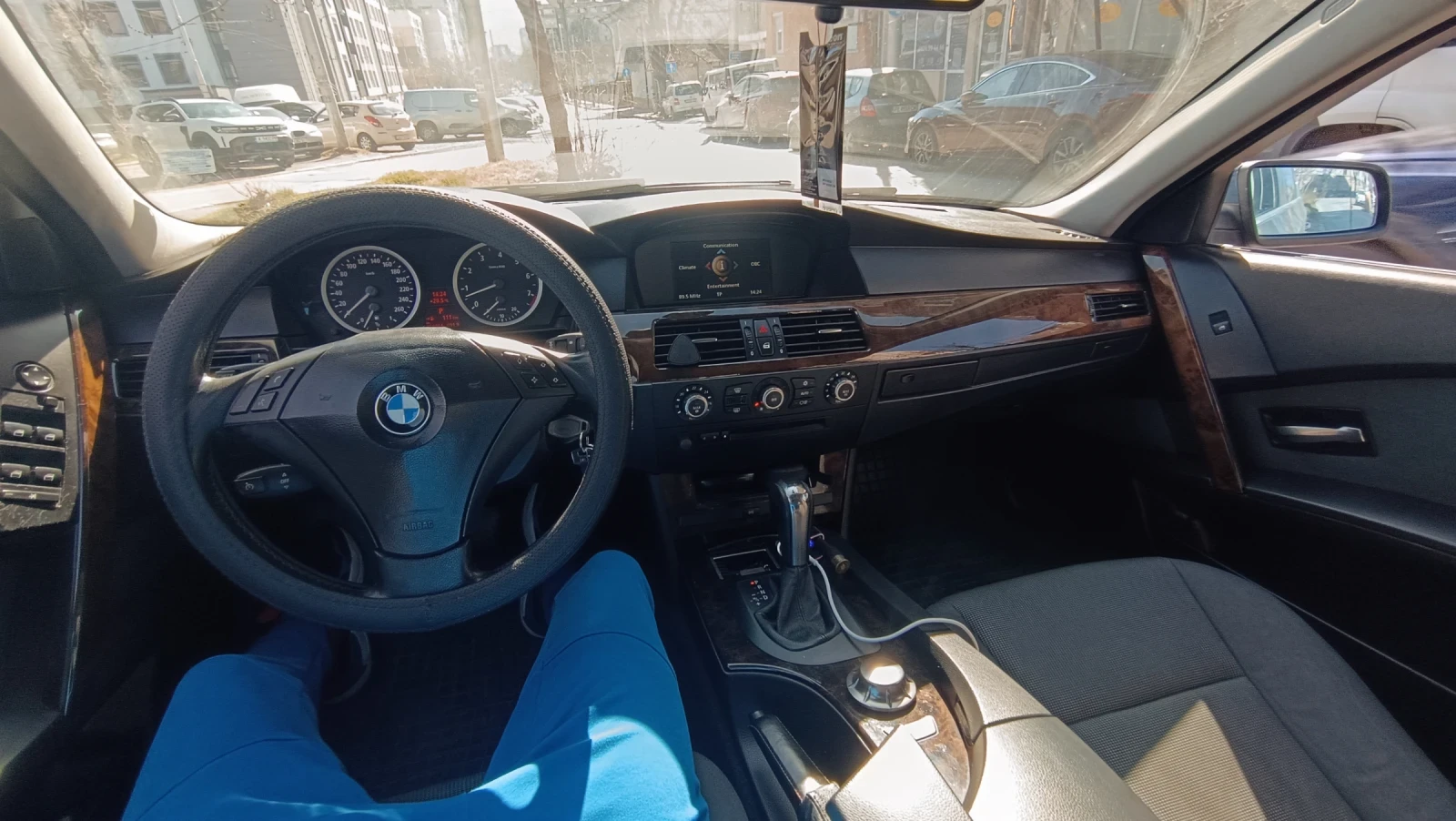 BMW 525 2.5i xDrive. Газ / бензин , снимка 8 - Автомобили и джипове - 54704038