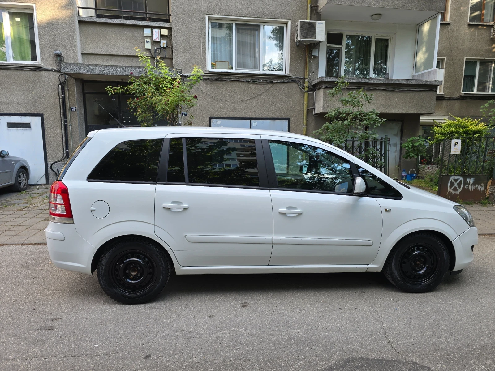 Opel Zafira Zafira B, снимка 10 - Автомобили и джипове - 55124405