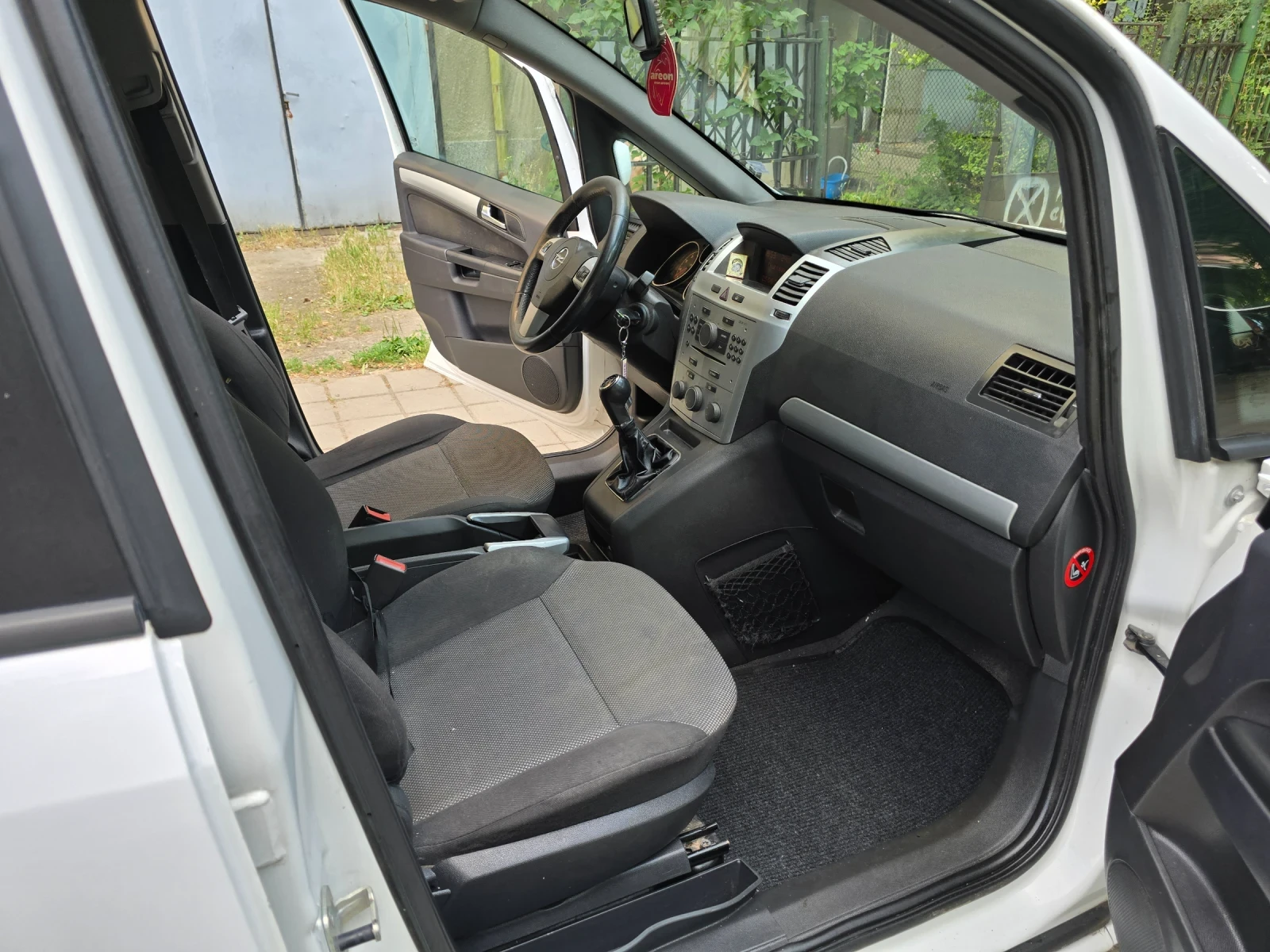 Opel Zafira Zafira B, снимка 12 - Автомобили и джипове - 55124405