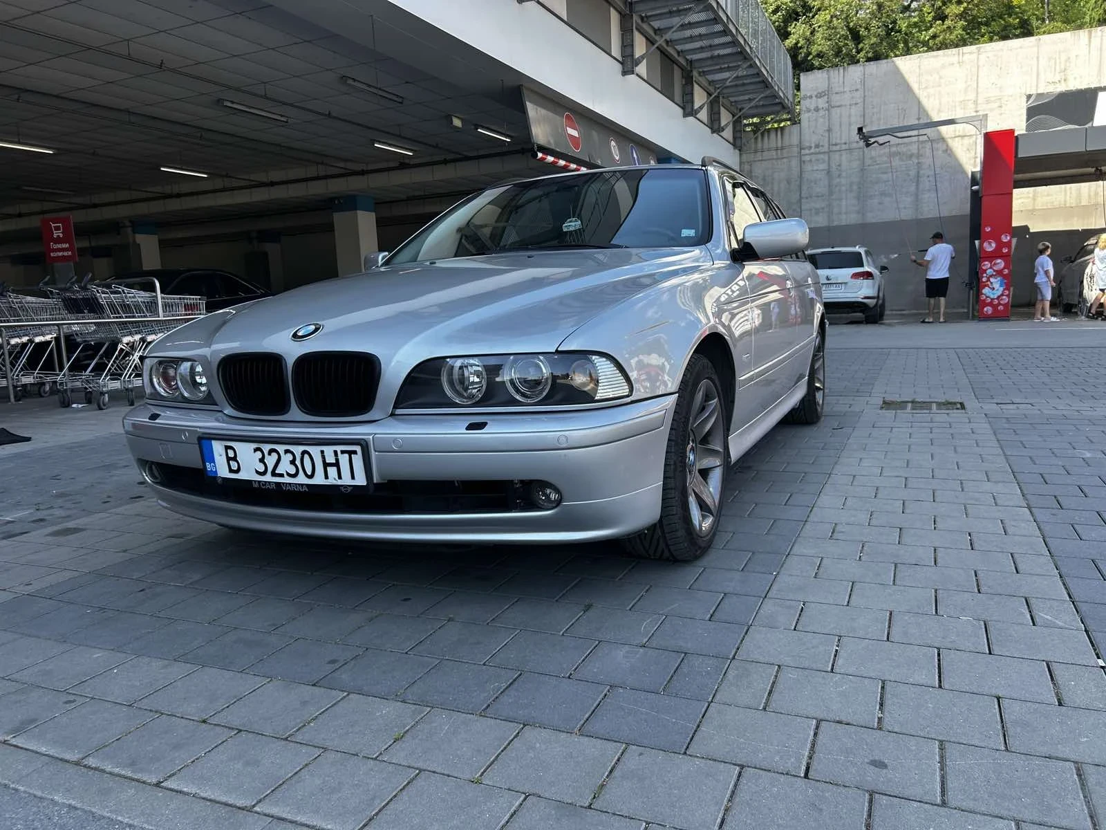 BMW 520, снимка 3 - Автомобили и джипове - 55243915