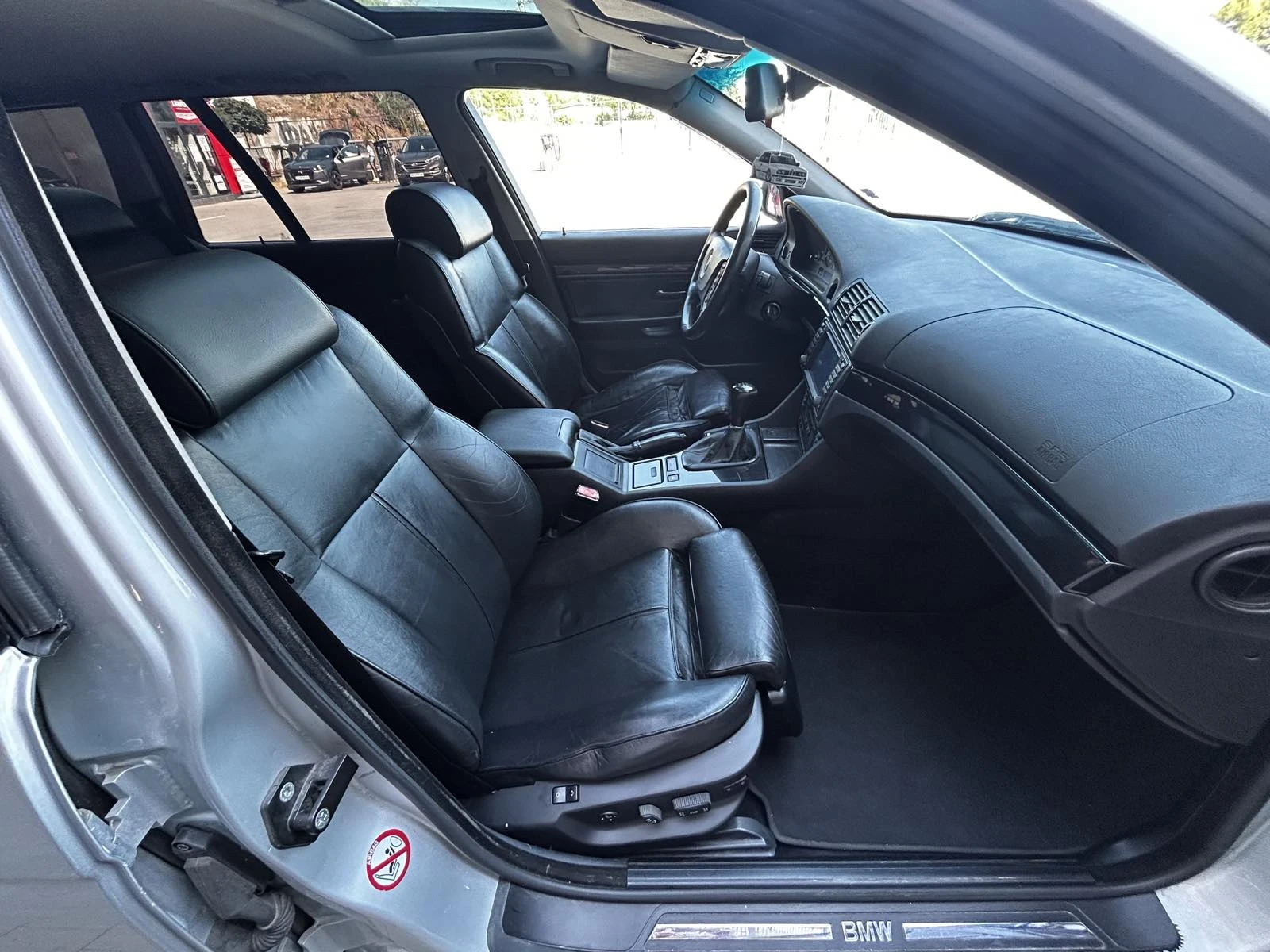 BMW 520, снимка 9 - Автомобили и джипове - 55243915