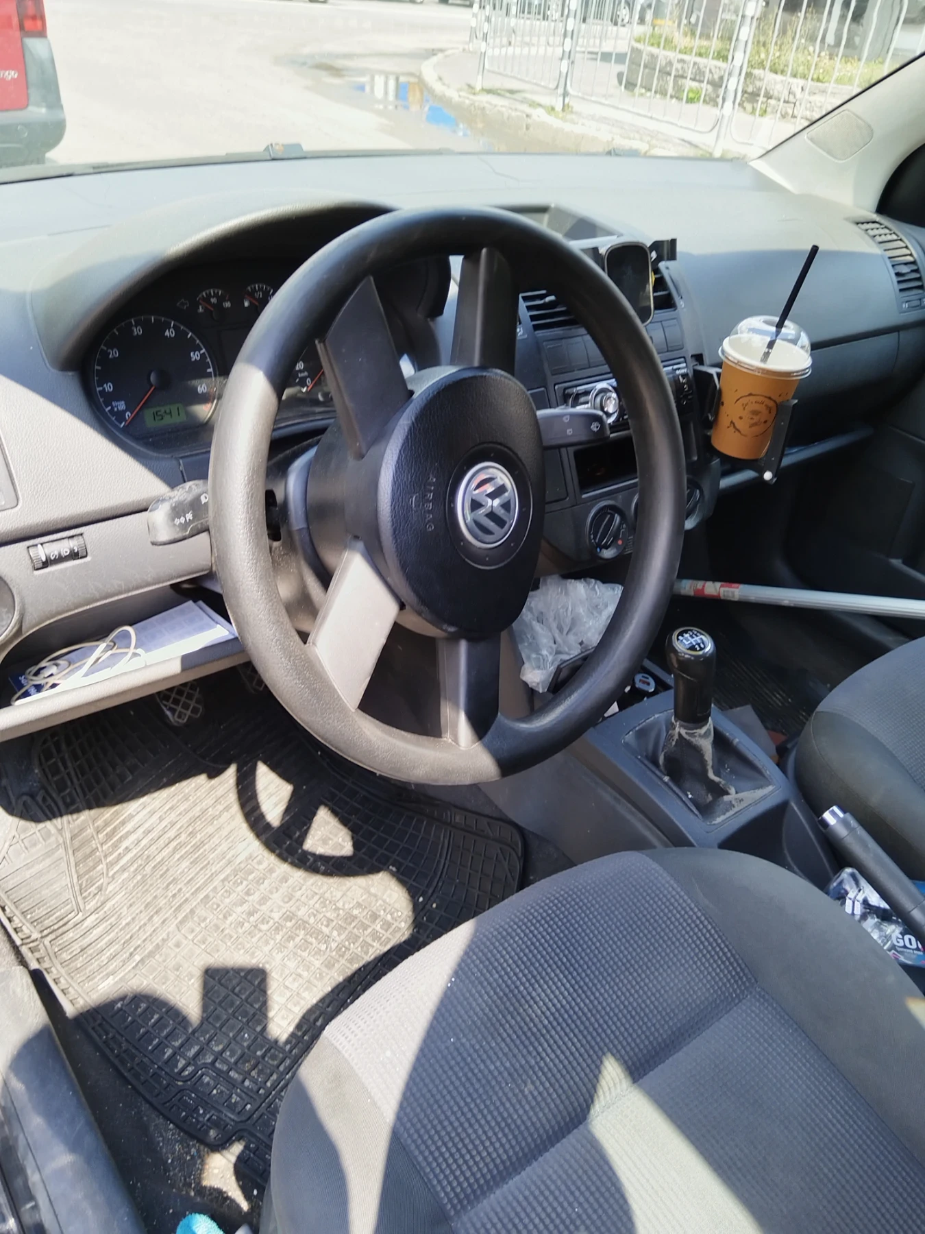 VW Polo 1.4 бензин , снимка 6 - Автомобили и джипове - 55470553