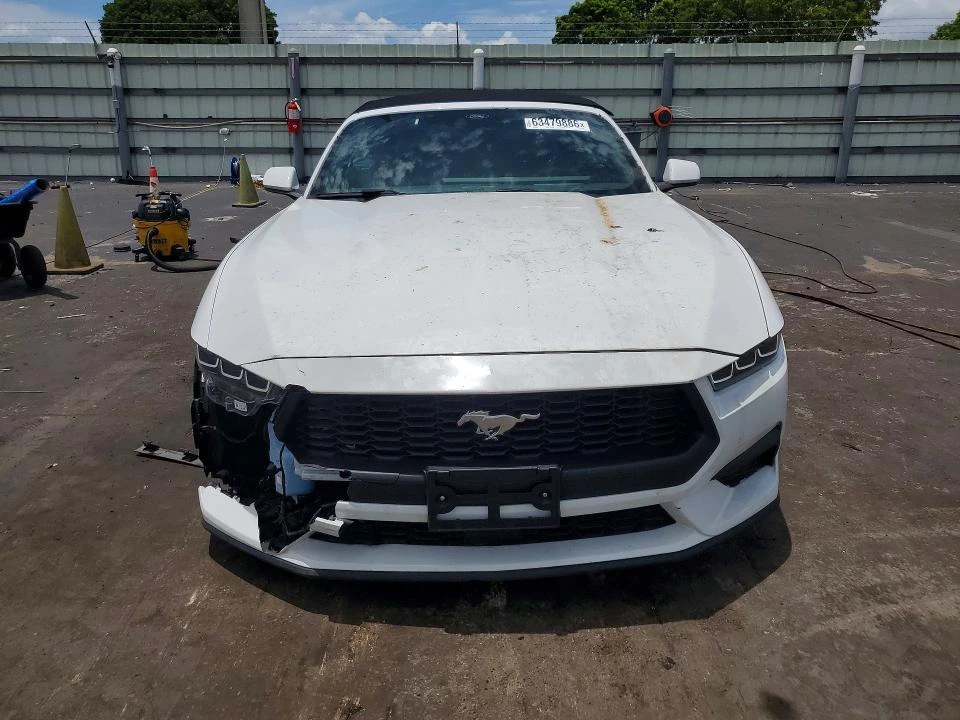 Ford Mustang, снимка 5 - Автомобили и джипове - 55555271