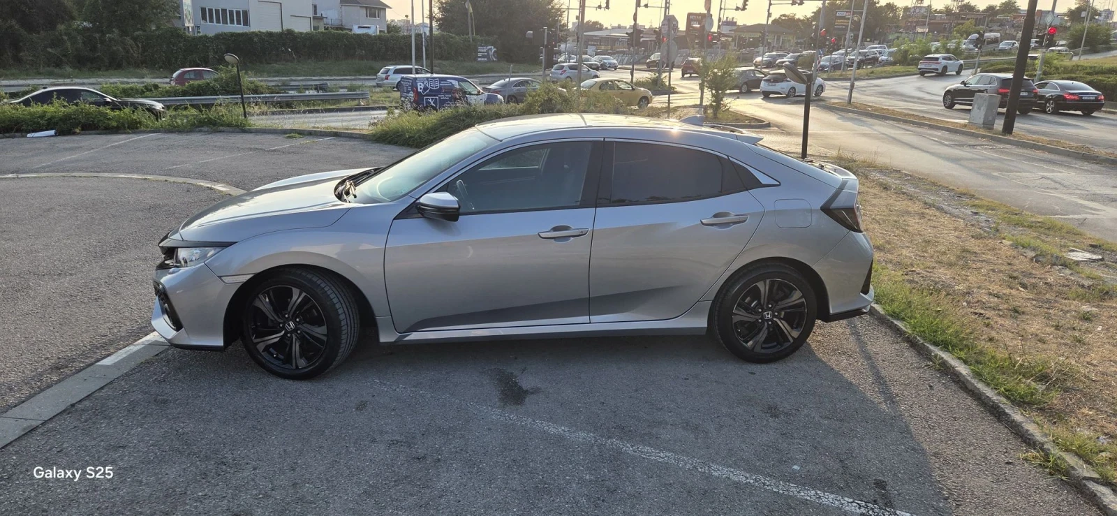 Honda Civic 1.0VTEC TURBO CVT+ Navi (Elegance), снимка 4 - Автомобили и джипове - 55774917