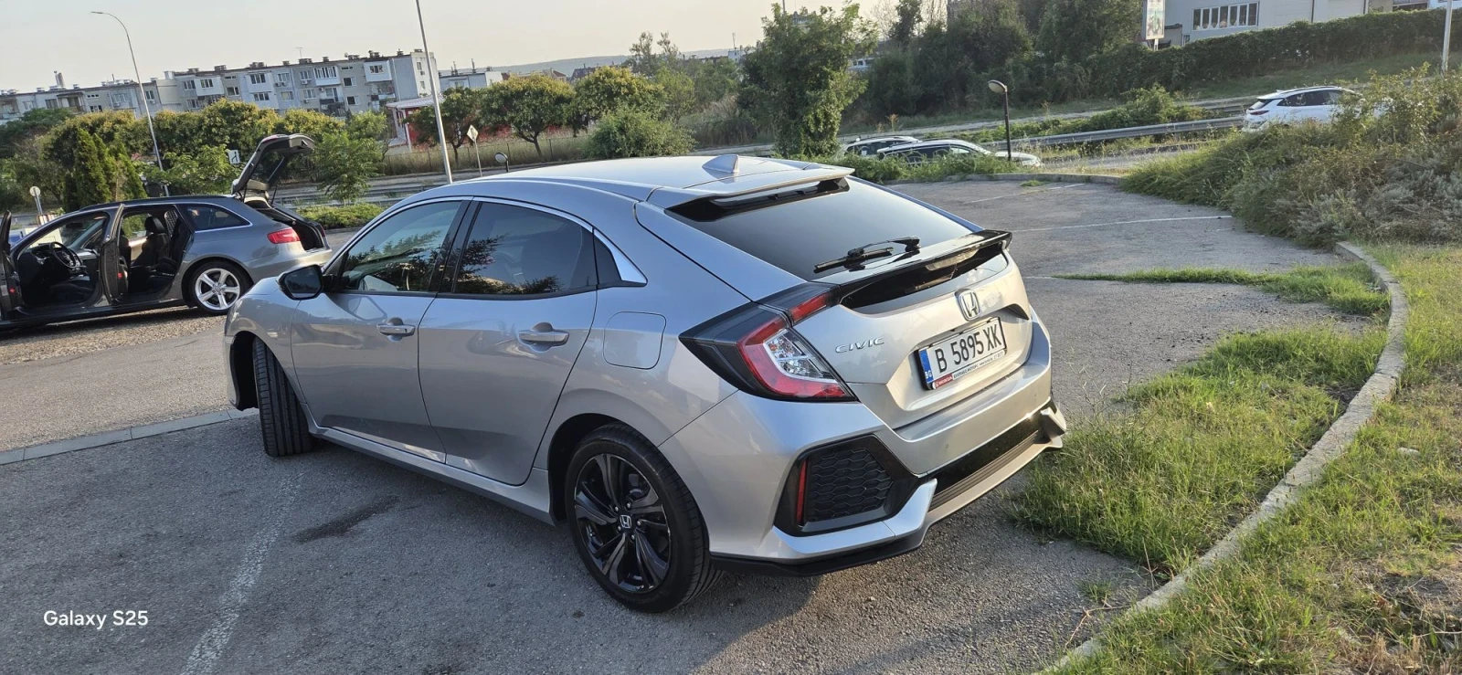 Honda Civic 1.0VTEC TURBO CVT+ Navi (Elegance), снимка 5 - Автомобили и джипове - 55774917