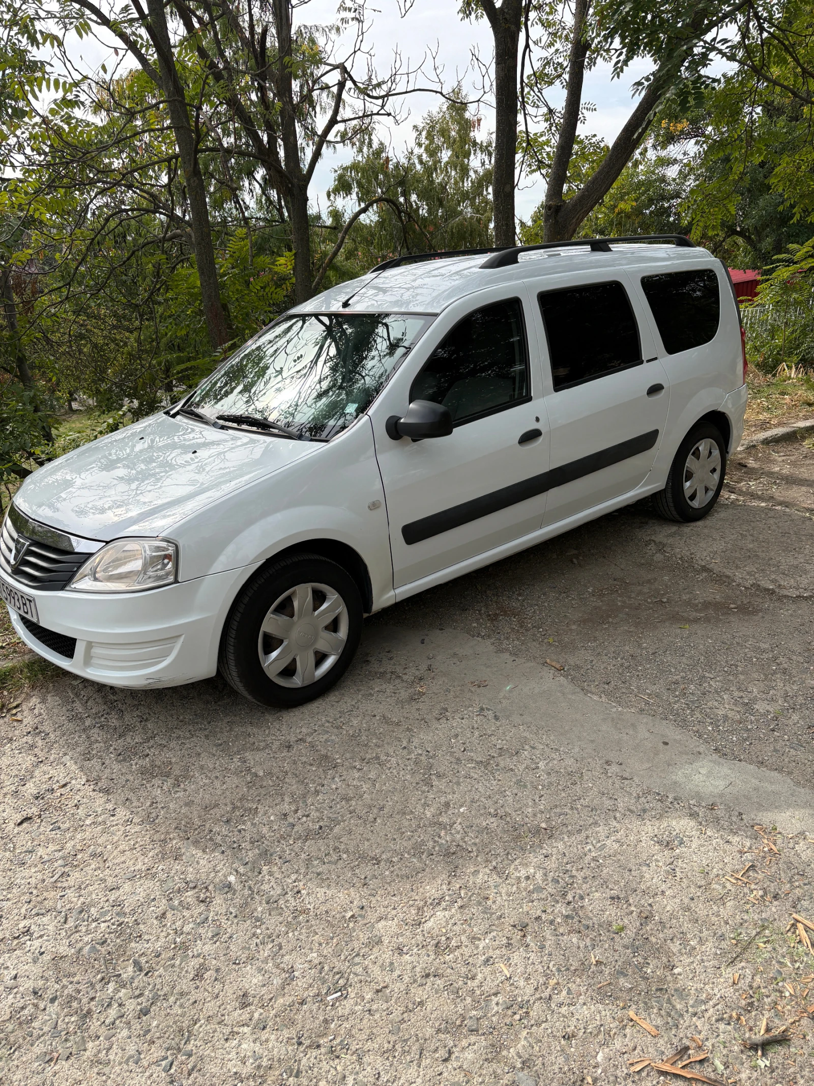 Dacia Logan, снимка 2 - Автомобили и джипове - 56322837