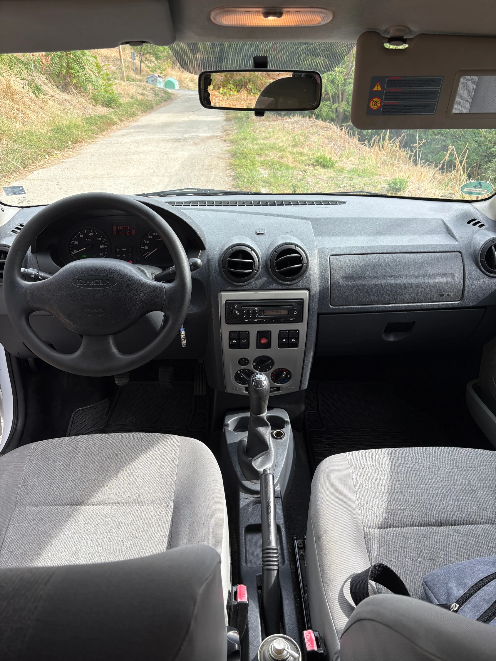 Dacia Logan, снимка 8 - Автомобили и джипове - 56322837