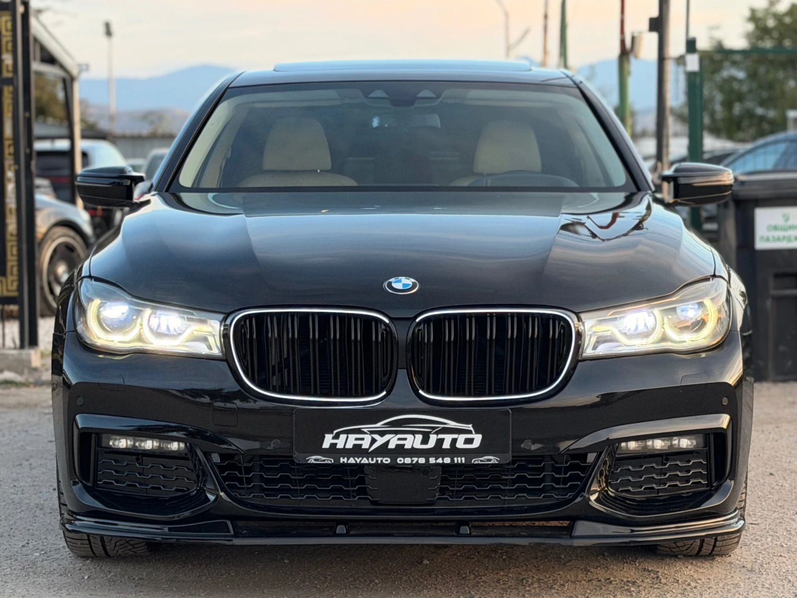 BMW 730 d= xDrive= M-performance= HUD= Soft Close= Keyless, снимка 2 - Автомобили и джипове - 56439322