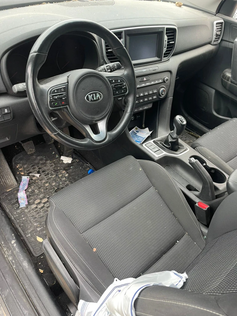 Kia Sportage, снимка 6 - Автомобили и джипове - 45090193