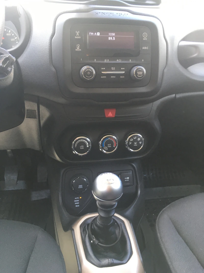 Jeep Renegade 4x4 1.4 TURBO SPORT, снимка 3 - Автомобили и джипове - 46370070