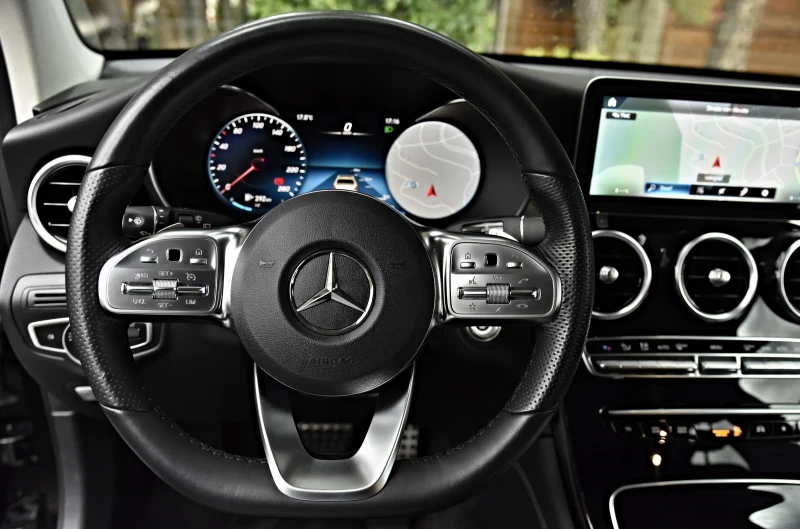 Mercedes-Benz GLC 220 ///AMG///DIGITAL 9G, снимка 1 - Автомобили и джипове - 47978513