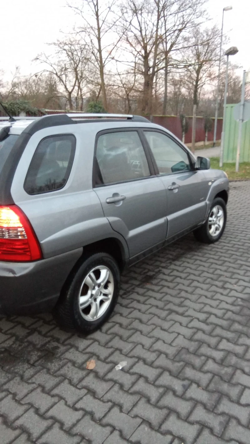 Kia Sportage, снимка 4 - Автомобили и джипове - 48681747