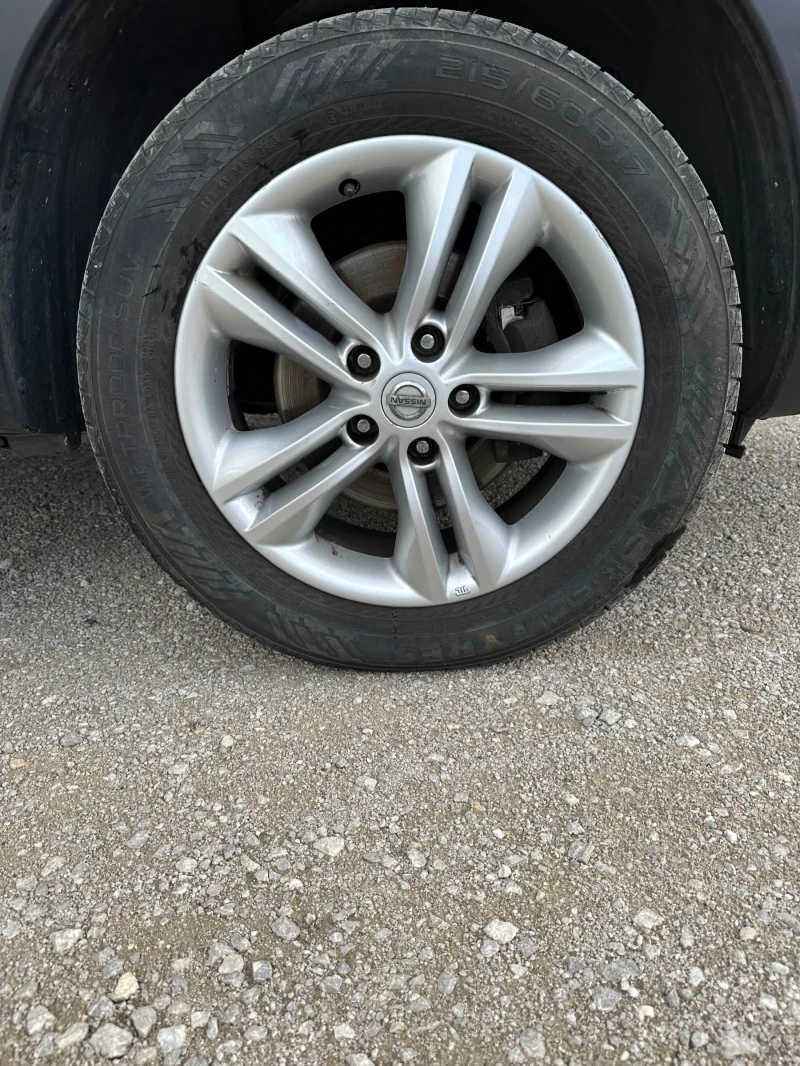 Nissan Qashqai 1.6 DCI Faselift 132kc, снимка 17 - Автомобили и джипове - 51554205