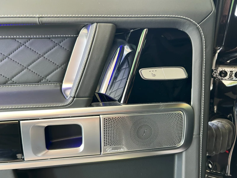 Mercedes-Benz G 63 AMG /4-MATIC/NIGHT/BURMEST/360/SUPERIOR/MANUFAKTUR/22/, снимка 15 - Автомобили и джипове - 51642244