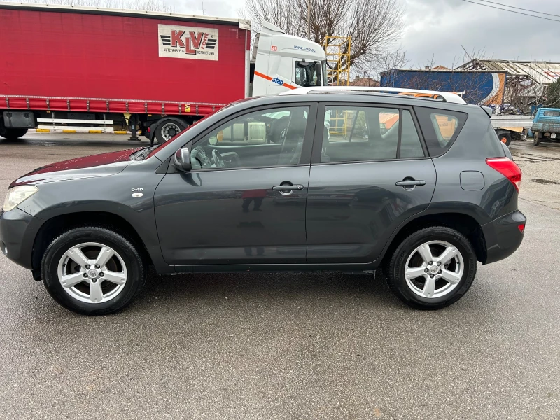 Toyota Rav4 2.2-136к., снимка 7 - Автомобили и джипове - 53021272