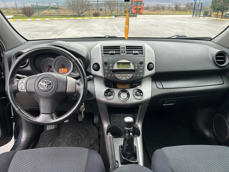 Toyota Rav4 2.2-136к., снимка 10 - Автомобили и джипове - 53021272