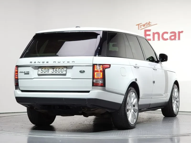 Land Rover Range rover 4.4, снимка 2 - Автомобили и джипове - 54504247