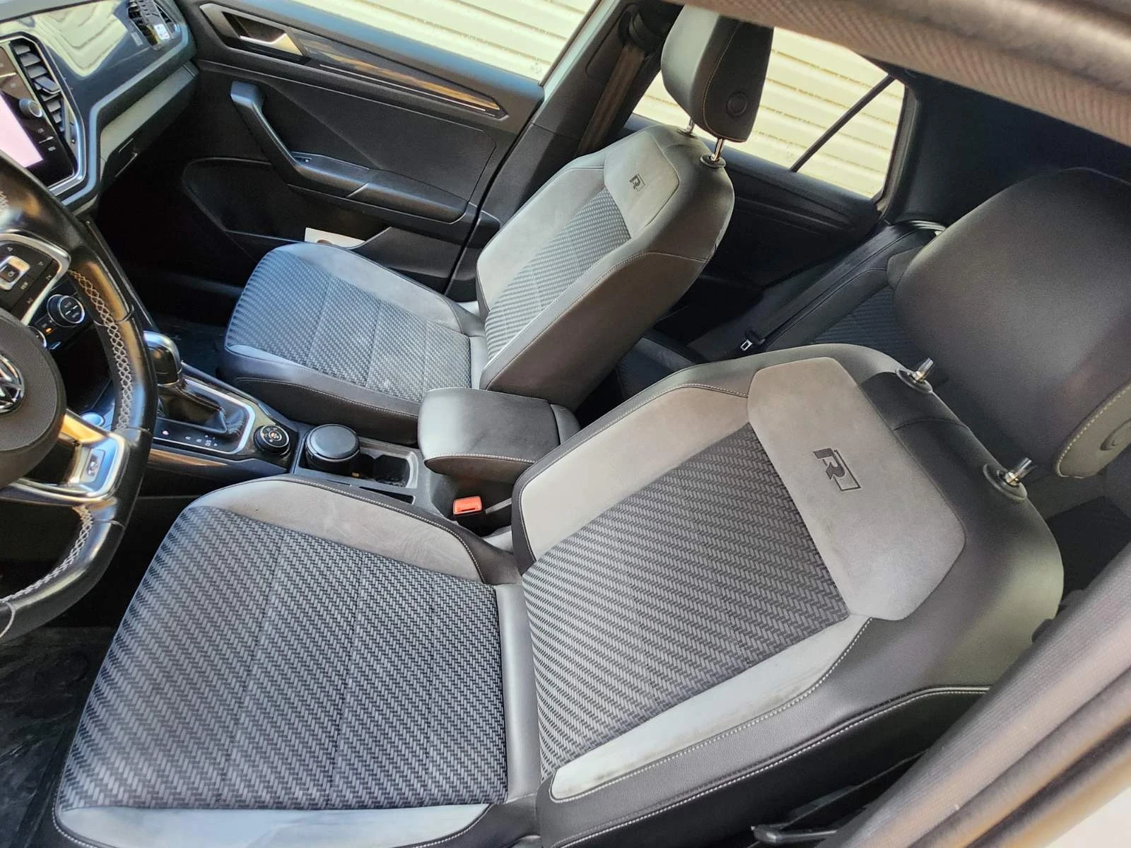 VW T-Roc R- Line 2.0 TFSi, 4x4, 190 PS | Mobile.bg   5