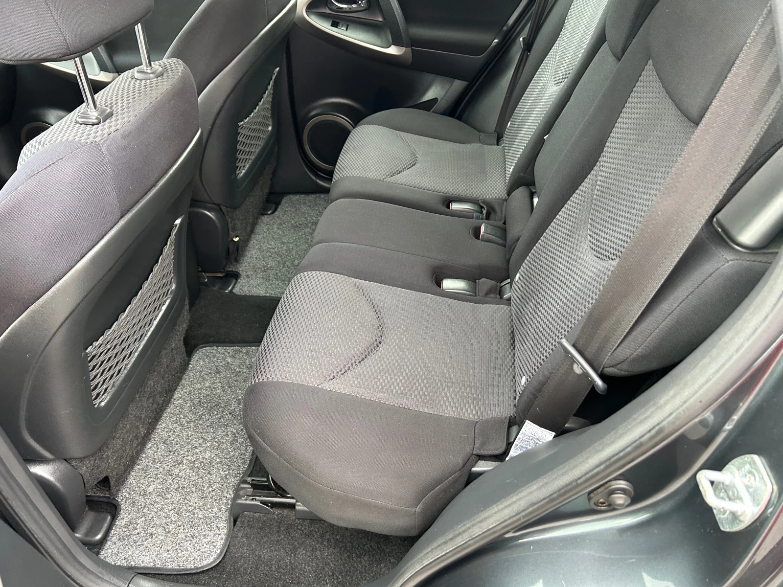 Toyota Rav4 2.2-136�. | Mobile.bg � ����������� 11