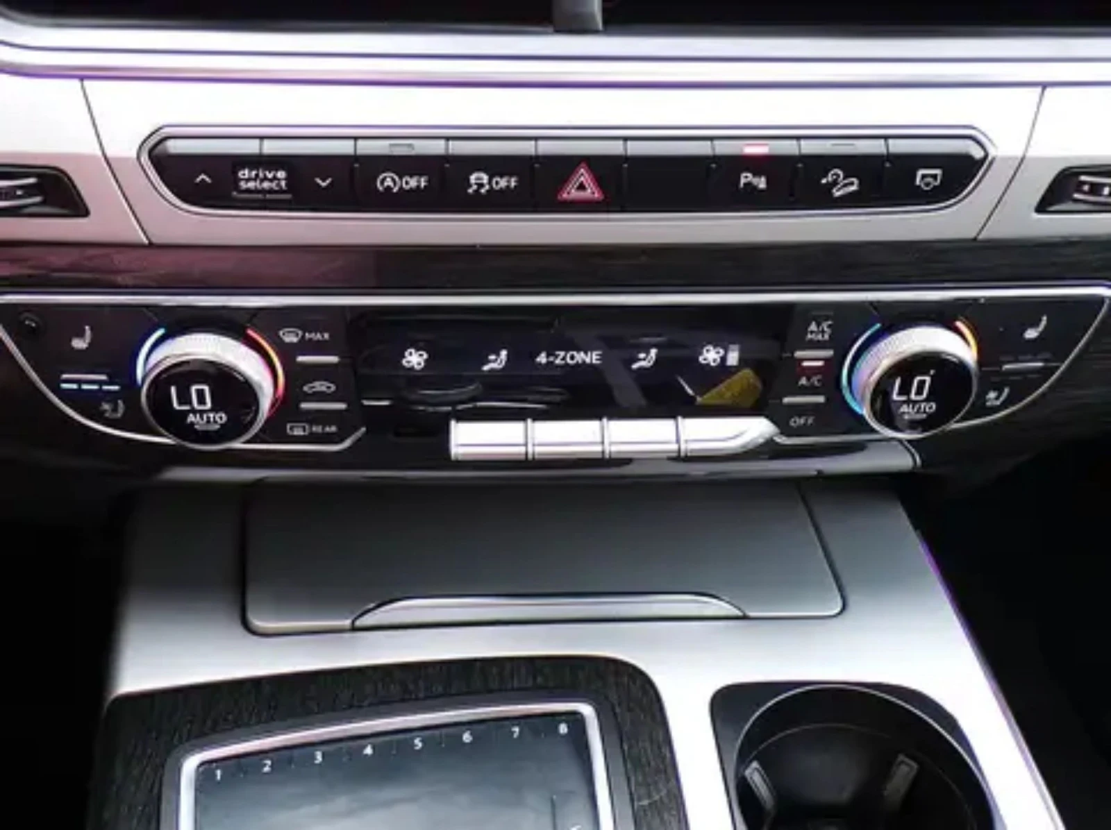 Audi Q7 2018/Sline/Pano/360/Bose/Подгрев/Обдух/122к.км, снимка 15 - Автомобили и джипове - 53719013