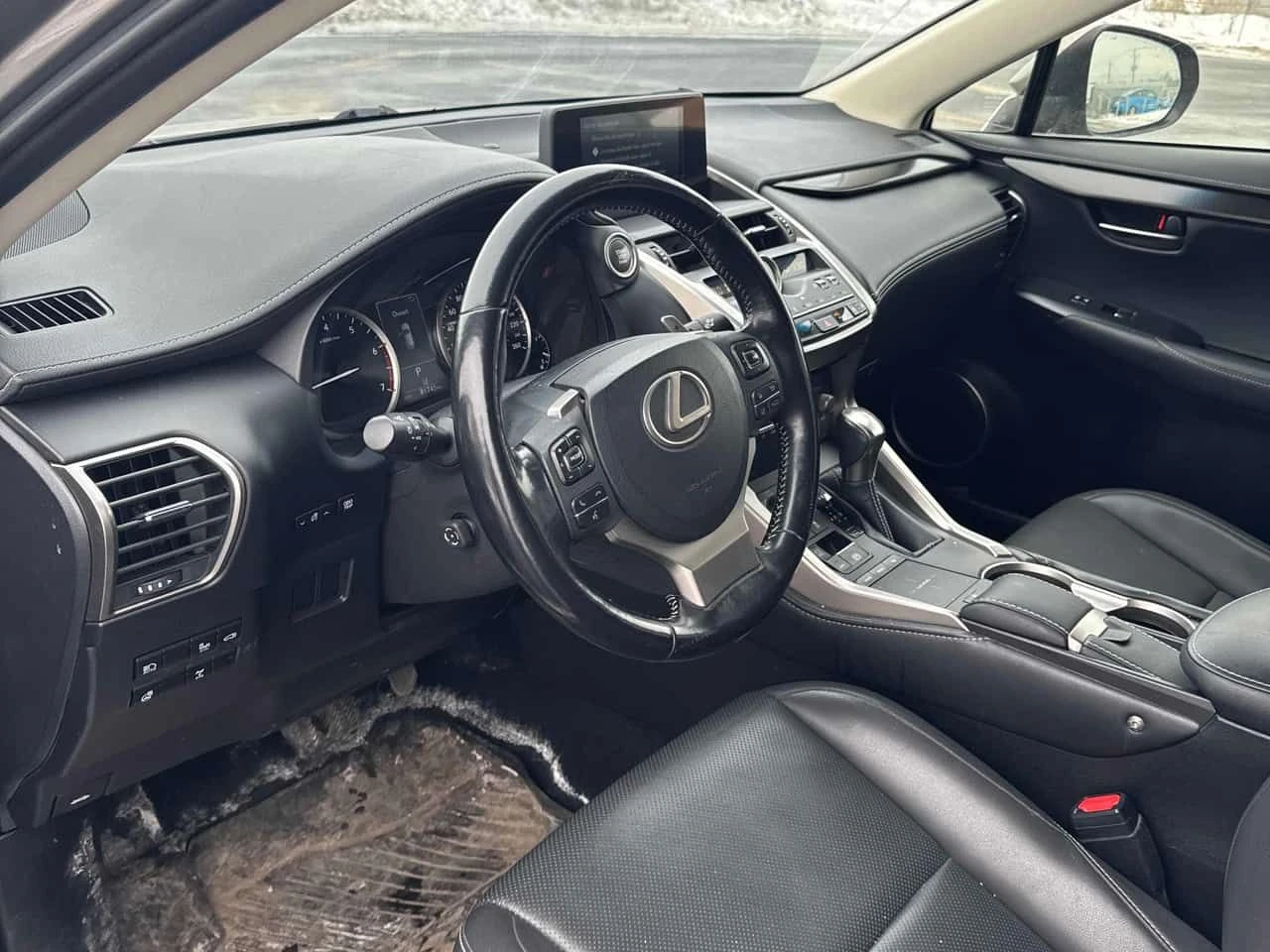 Lexus NX 300 2 КЛЮЧА * ПОДГРЕВИ * ШИБИДАХ * CARFAX, снимка 5 - Автомобили и джипове - 54042597