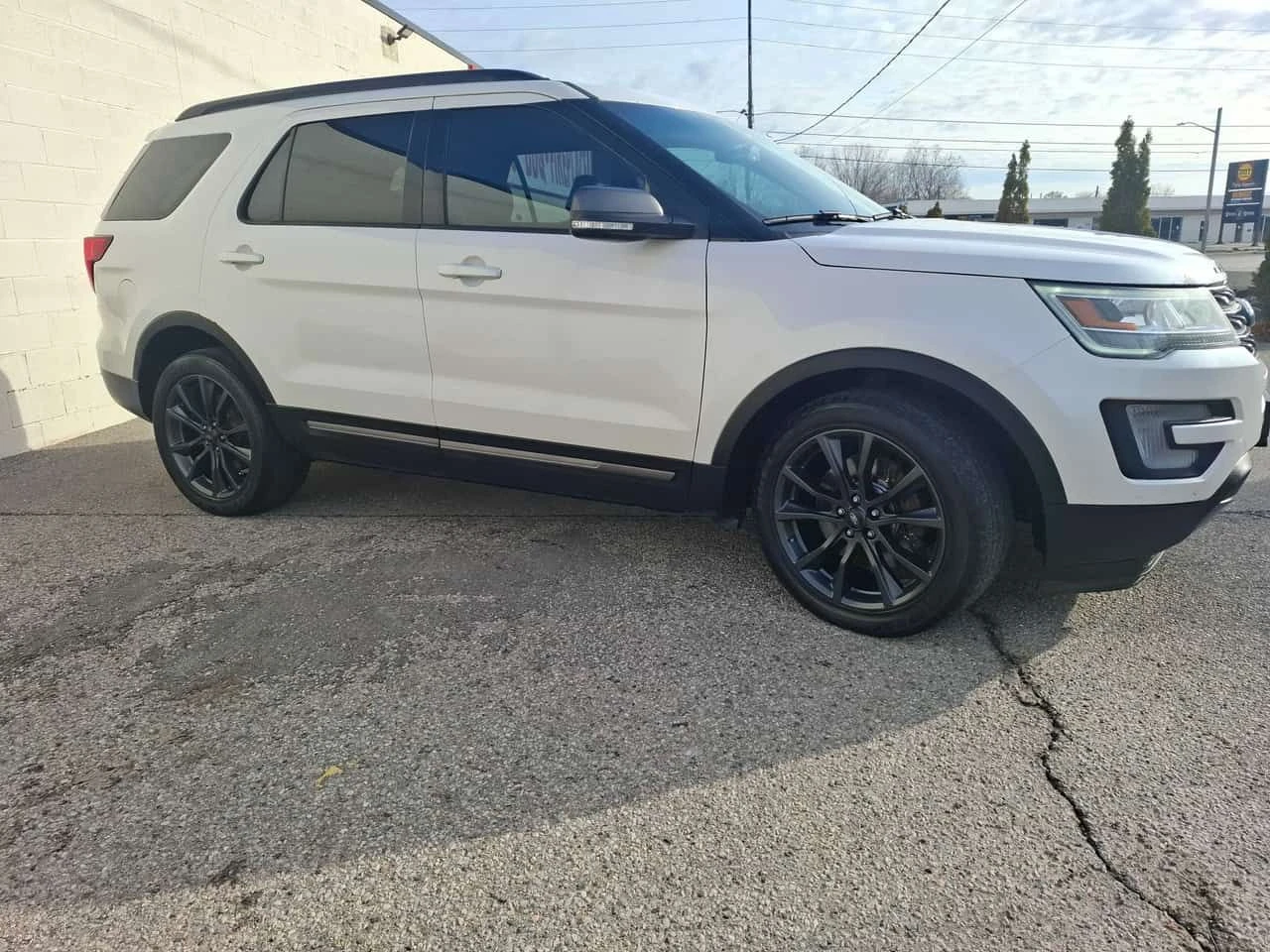 Ford Explorer * XLT * PANO* KEYLESS* ПОДГРЕВ* , снимка 3 - Автомобили и джипове - 54267281