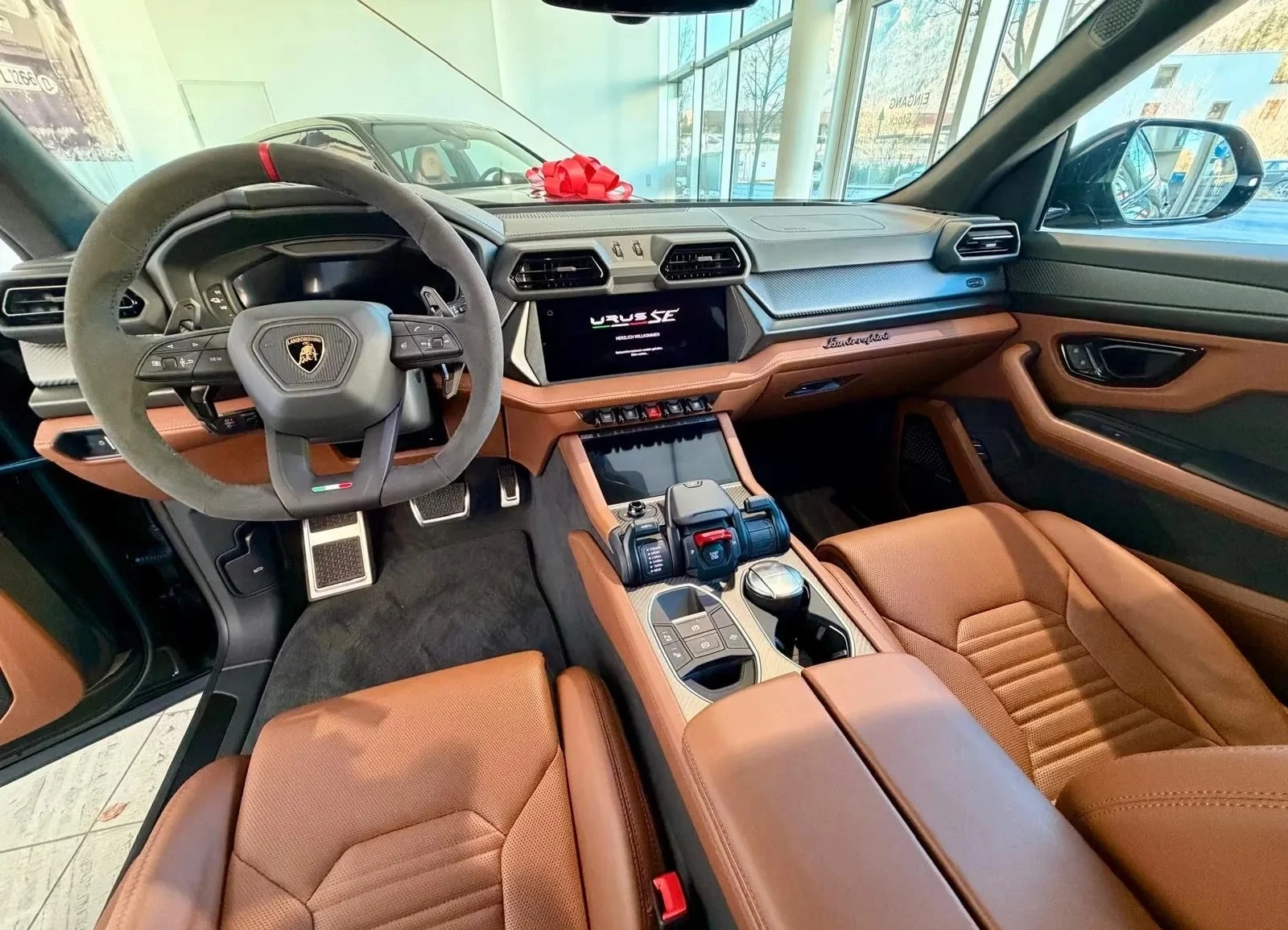 Lamborghini Urus SE 2.08л/100км, снимка 7 - Автомобили и джипове - 54332563