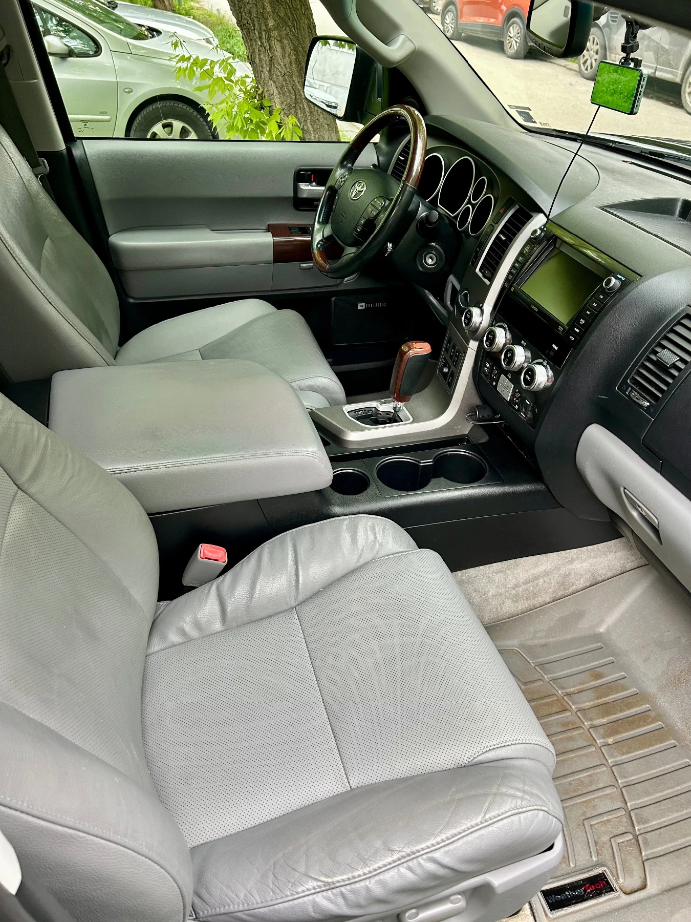 Toyota Sequoia Platinum, снимка 8 - Автомобили и джипове - 54402886